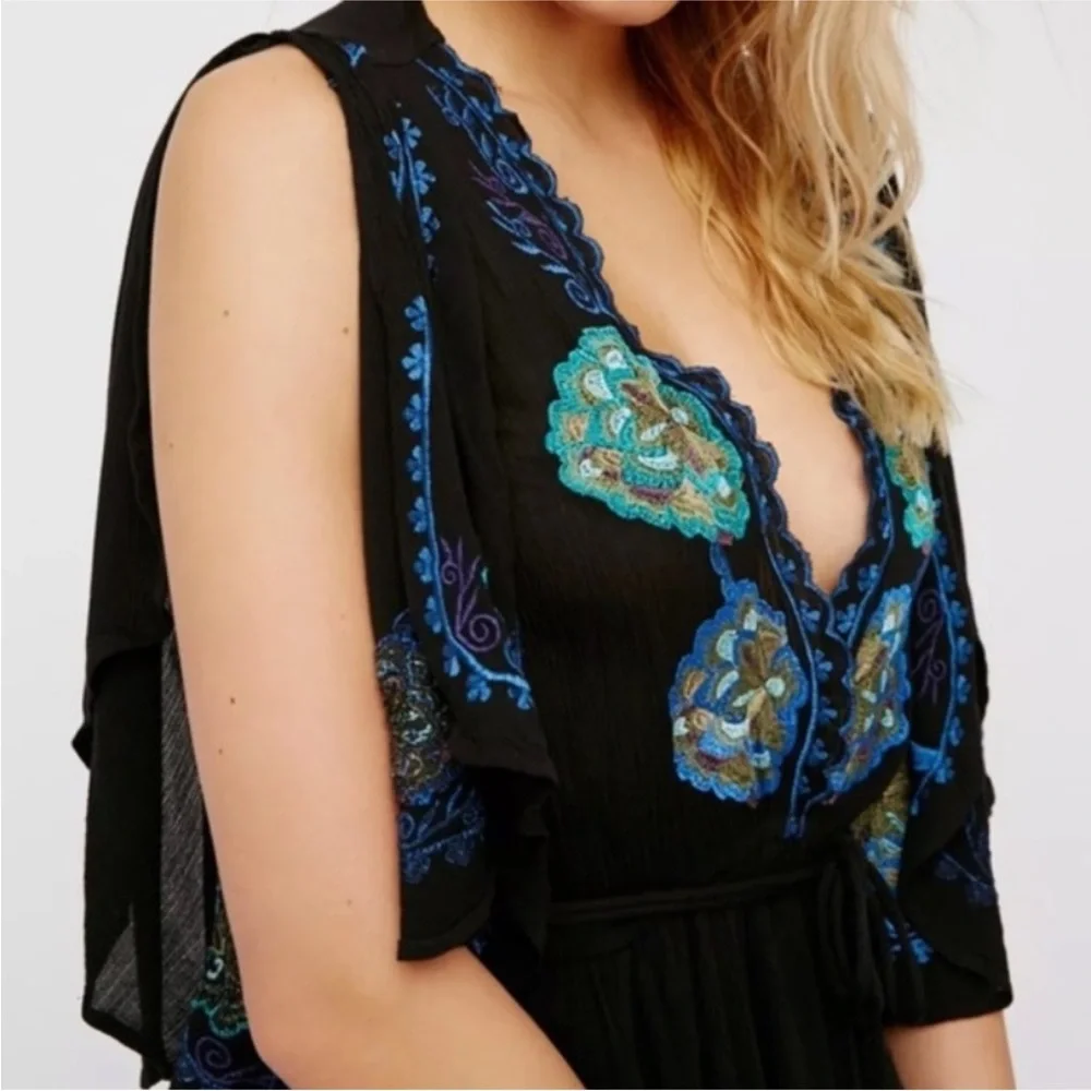 Free People womans boho Cora Embroidered Mini Dress size XS - Picture 2 of 8